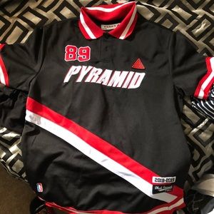 Black pyramid fitted collar shirt